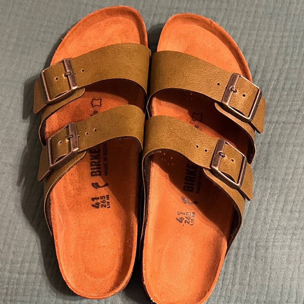 Birkenstock Arizona RARE! Olive Green 41